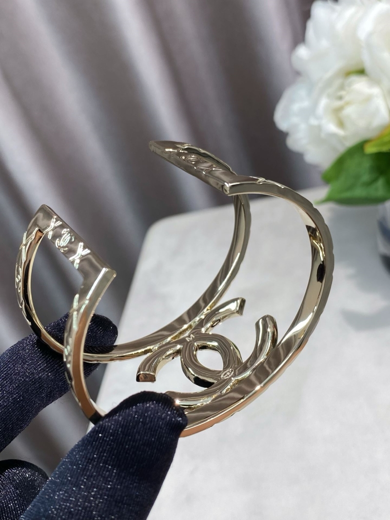 Ch**el bracelets